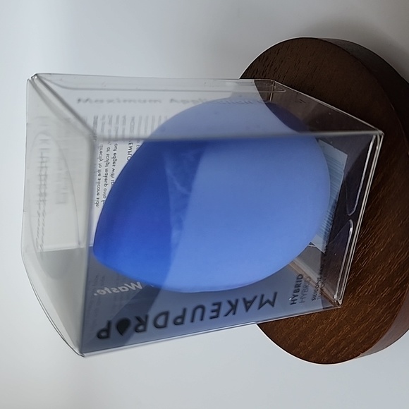 Blue Makeup Drop Hybrid - Silicone Pad & Blending Sponge - Picture 3 of 10